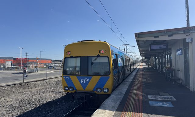 Upfield line — Melbourne Metro
